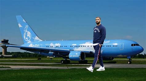 drake leake picture|Drake shares photo from private jet hours after ‘leak’。